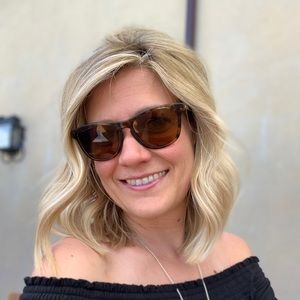 Meet your Posher, Emily